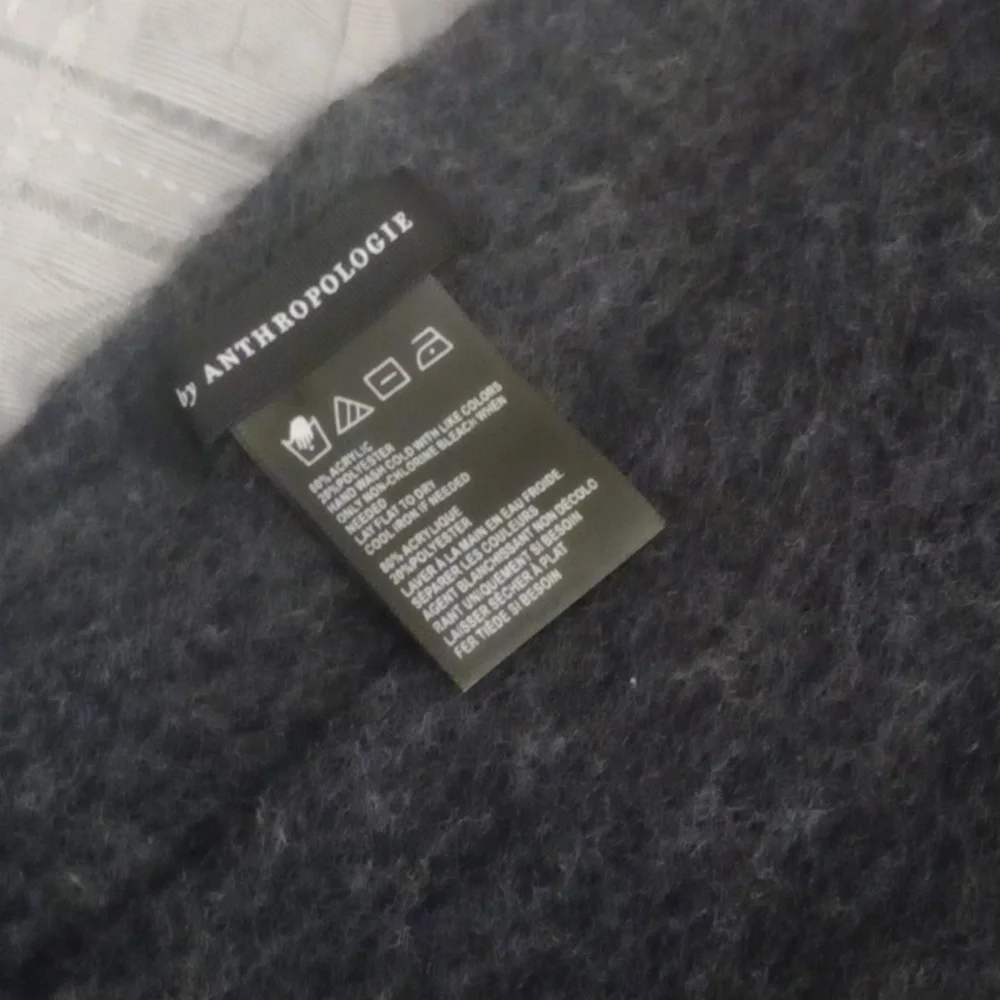 Fringe winter scarf - Picture 3 of 3